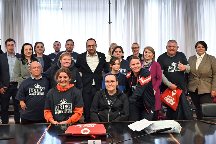 Uriho1 3 – Gradonačelnik Tomašević primio članove Parastolnoteniskog kluba URIHO